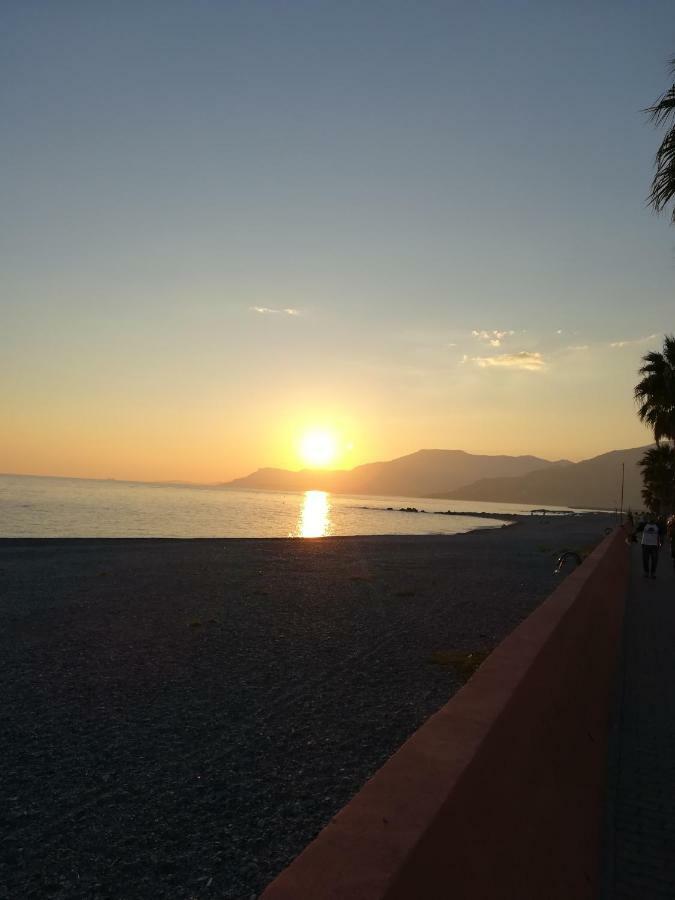 Le Case Del Sole Ventimiglia Exterior foto